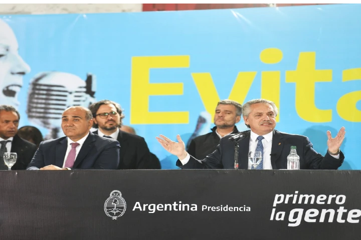 Fernández: “Tenemos que tomar la bandera de Evita y luchar más que nunca”