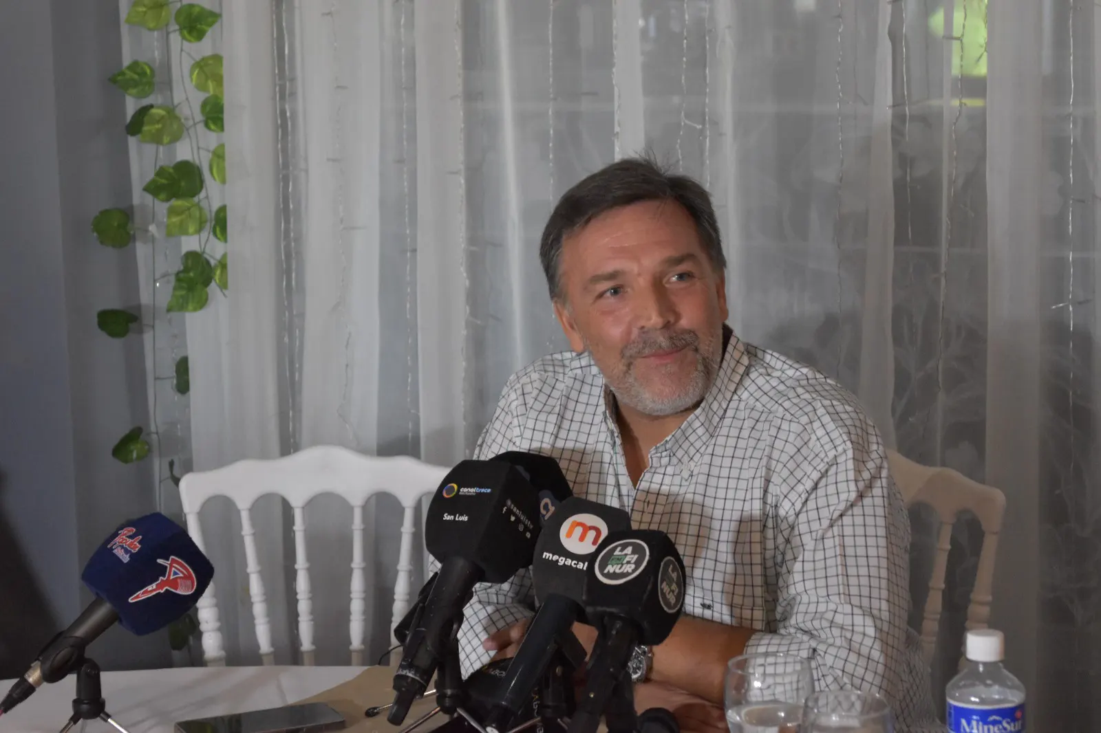 Marcelo Amitrano anunció su candidato a Gobernador y abrió especulaciones políticas.