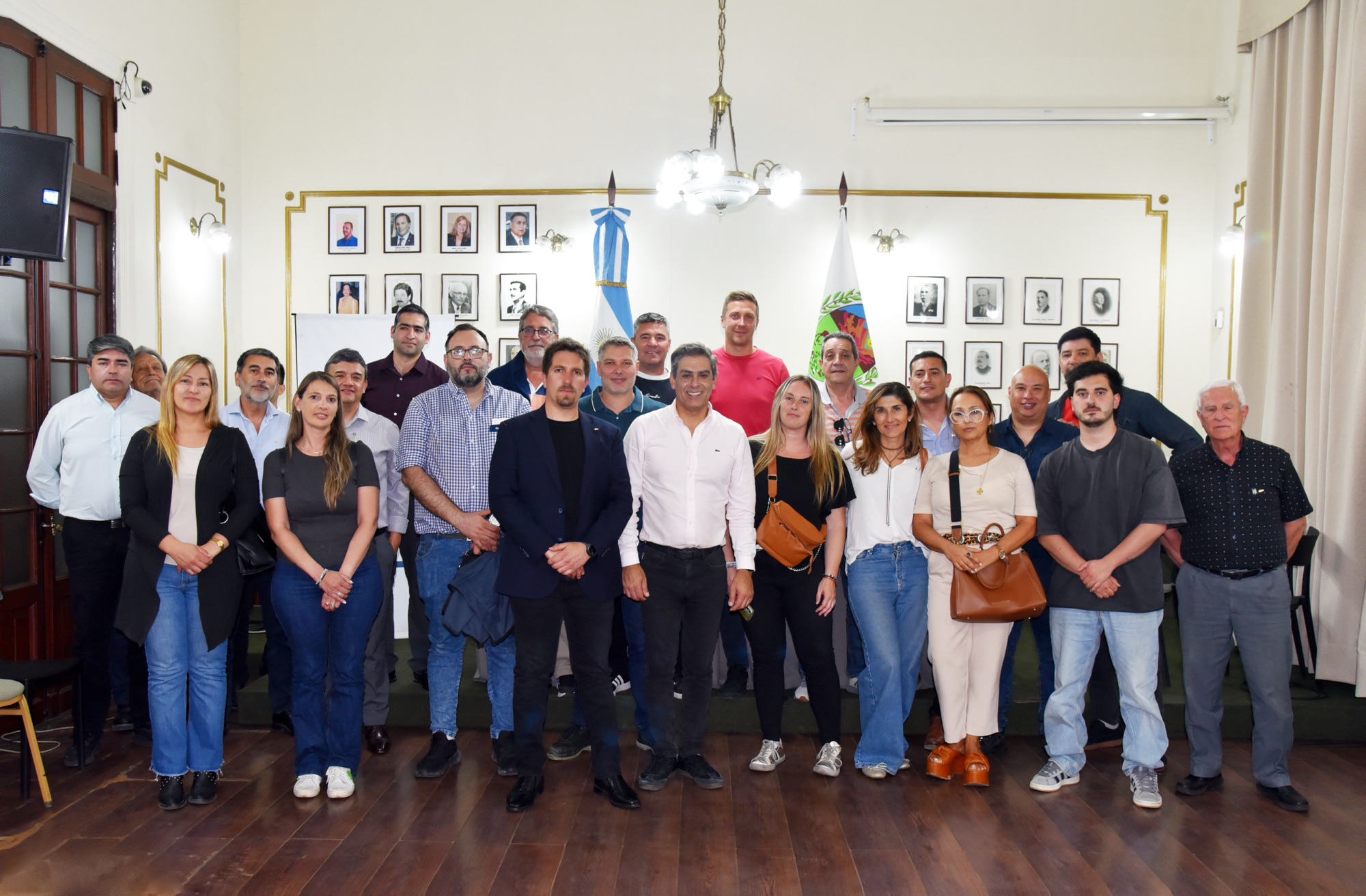 Fuerte respaldo del sector privado al plan de Hissa para reordenar el centro comercial