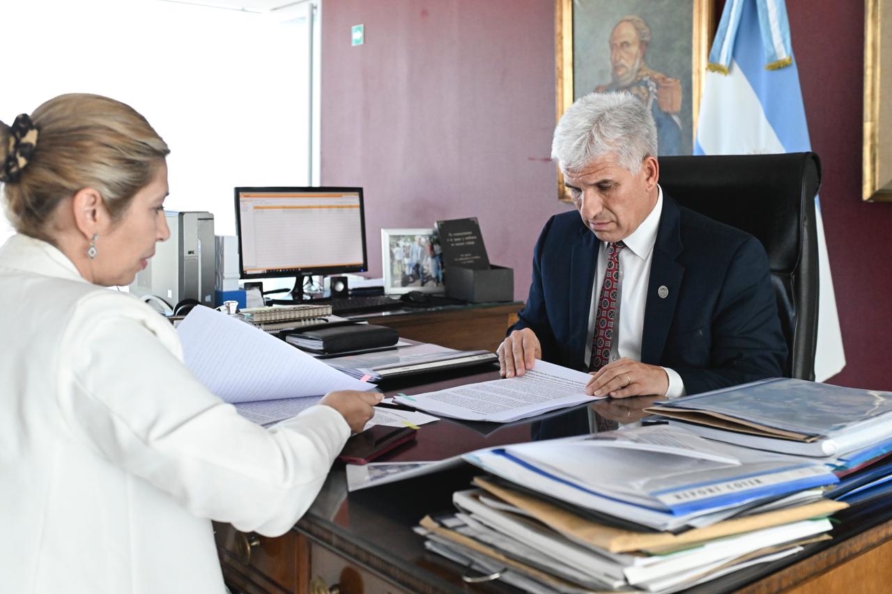 Poggi envió tres proyectos de ley que apuntan contra la mora judicial